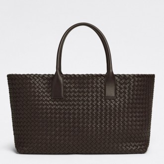 Bottega Veneta Cabat Medium Bag In Fondant Intrecciato Lambskin Bottega Veneta Cabat Medium Bag In Fondant Intrecciato Lambskin