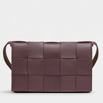 Bottega Veneta Cassett Bag In Grape Intrecciato Lambskin Bottega Veneta Cassett Bag In Grape Intrecciato Lambskin