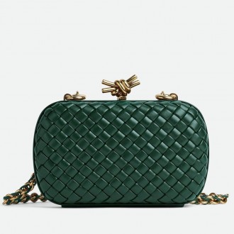 Bottega Veneta Knot Clutch with Chain in Green Intrecciato Lambskin Bottega Veneta Knot Clutch with Chain in Green Intrecciato Lambskin