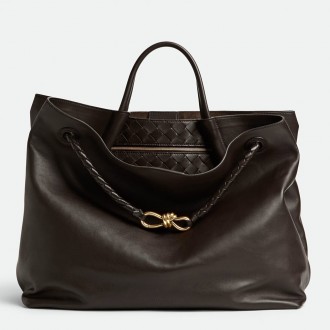 Bottega Veneta Large Andiamo Bag in Fondant Smooth Calfskin Bottega Veneta Large Andiamo Bag in Fondant Smooth Calfskin
