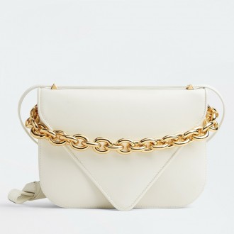Bottega Veneta Mount Medium Envelope Bag In White Calfskin Bottega Veneta Mount Medium Envelope Bag In White Calfskin