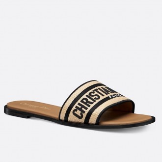 Dior Dway Slides in Natural Raffia and Embroidered Cotton Dior Dway Slides in Natural Raffia and Embroidered Cotton