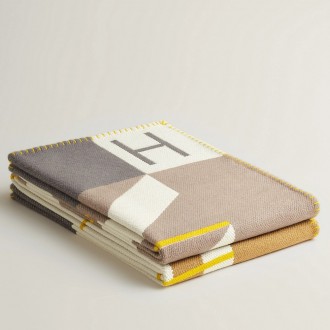 Hermes Avalon H Club Blanket in Taupe Cashmere Hermes Avalon H Club Blanket in Taupe Cashmere