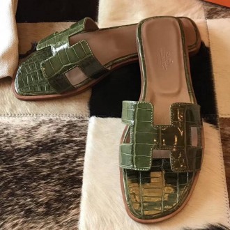 Hermes Oran Sandals In Olive Shiny Niloticus Crocodile Hermes Oran Sandals In Olive Shiny Niloticus Crocodile