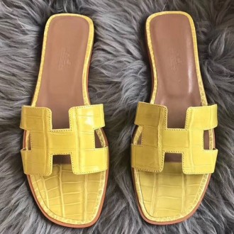 Hermes Oran Sandals In Yellow Shiny Niloticus Crocodile Hermes Oran Sandals In Yellow Shiny Niloticus Crocodile