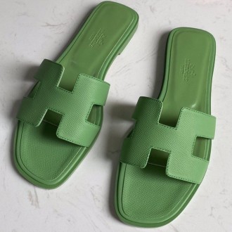 Hermes Oran Slide Sandals In Vert Criquet Epsom Calfskin Hermes Oran Slide Sandals In Vert Criquet Epsom Calfskin
