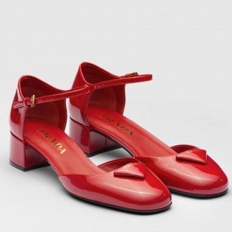Prada Pumps 35mm in Red Patent Leather Prada Pumps 35mm in Red Patent Leather